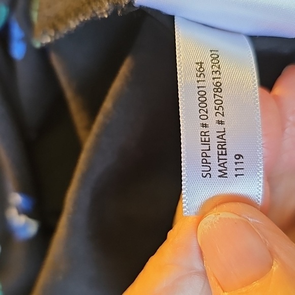 Ralph Laured Faux Wrap Elegant Navy Floral Dress. Size 2. With Tie. - Picture 10 of 13